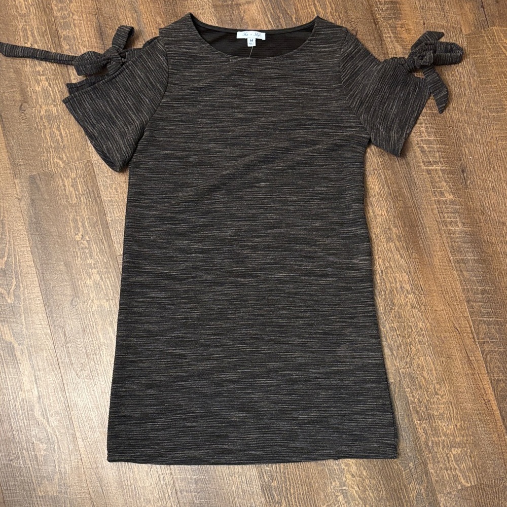 Elegant Black Tie-Sleeve mini dress